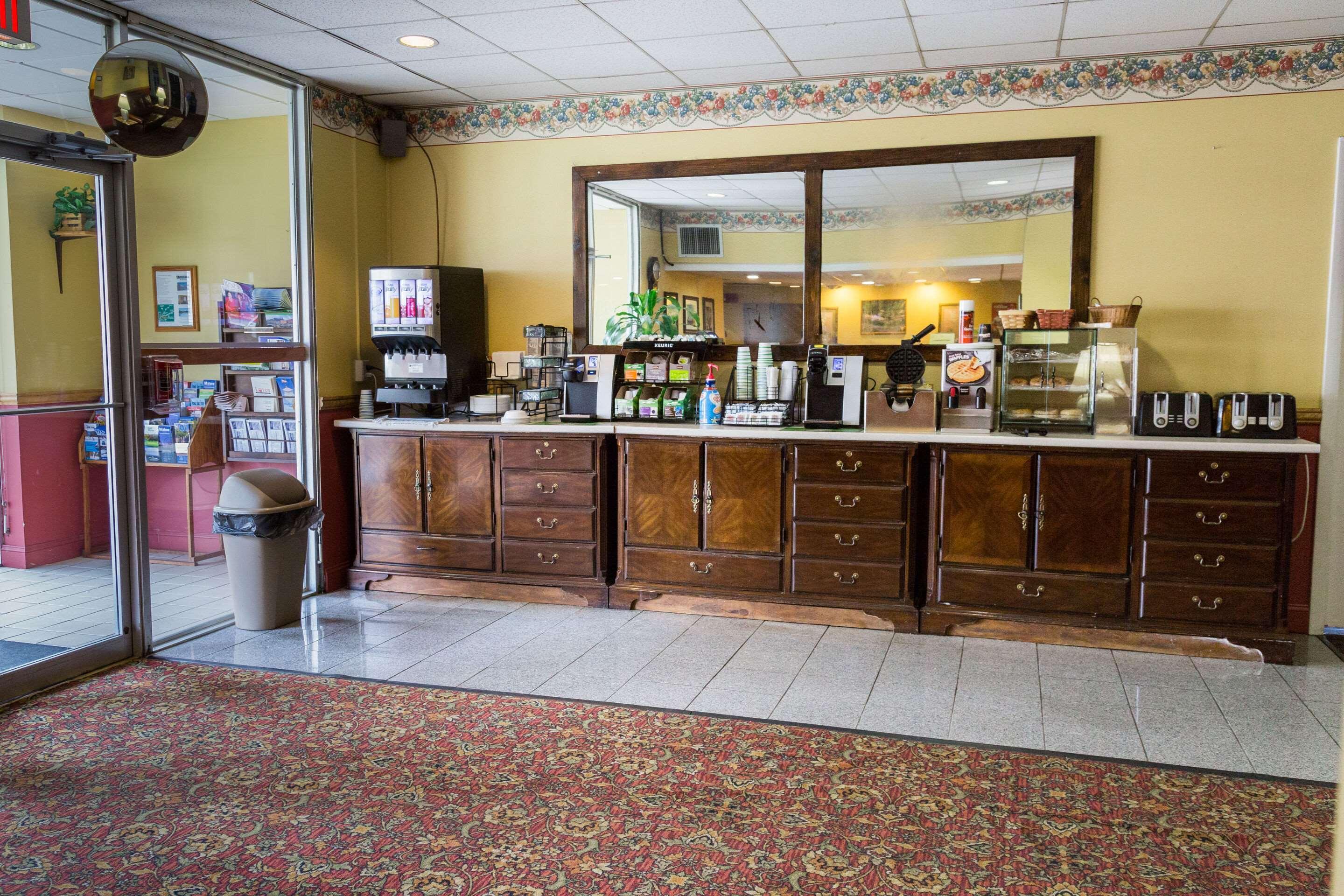 Fireside Inn & Suites Auburn Льюистон Экстерьер фото